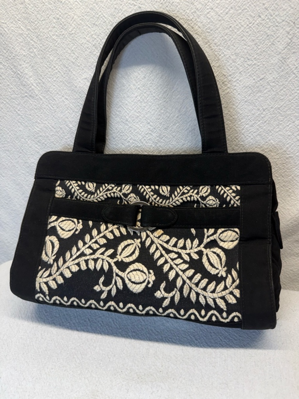 Vera Bradley “Gala Collection” Black Micro Fiber w/ Cream Fern Embroidery TOTE